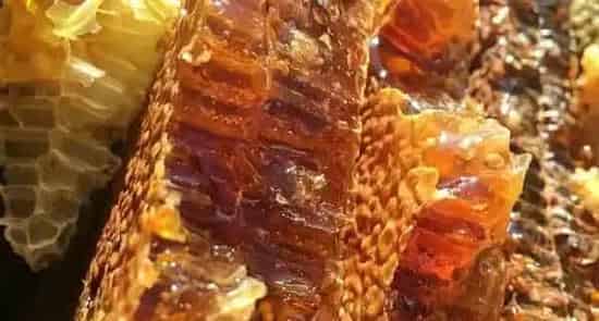 蜂巢蜜的正确食用方法有哪些？