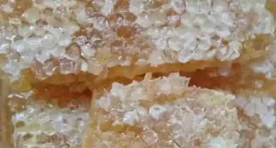 蜂巢蜜的正确食用方法有哪些？