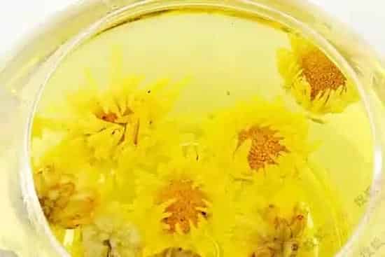菊花茶有什么功效,菊花茶功效与作用？