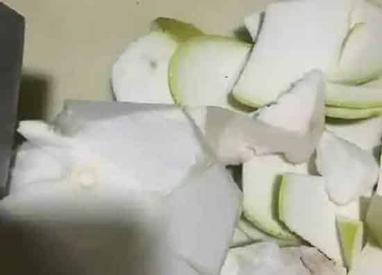种植土壤|柚子皮可以做花土吗 柚子皮埋土里当花肥