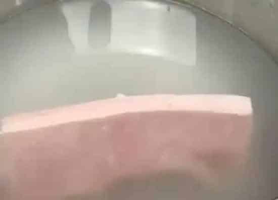 植物浇水|焯肉的水能直接浇花吗 发酵多久才能浇花